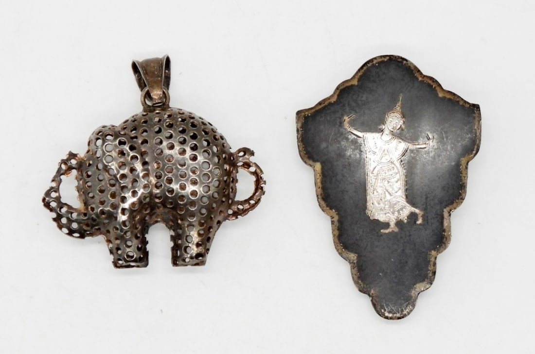 ELEPHANT 925 PENDANT & SIAM CLIP: BOTH STERLING (11 DWT)