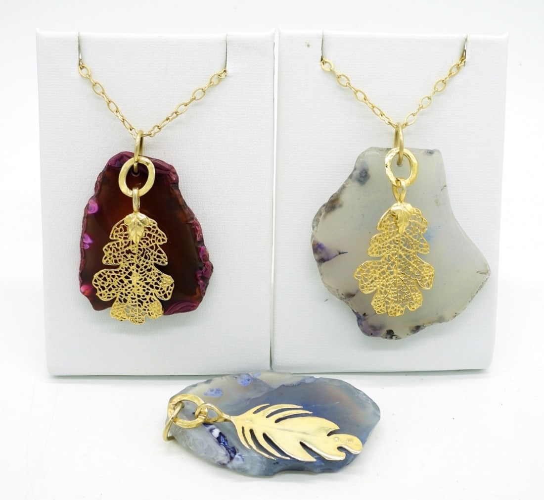 Painted Quartz Geode Necklaces (1 of 4)