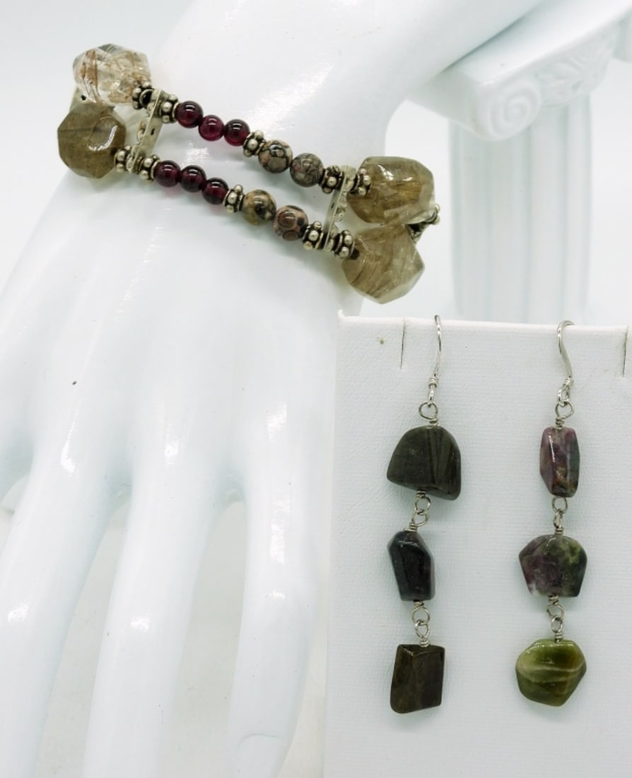 Beautiful Natural Gemstone Bracelet & Earrings (1 of 3)