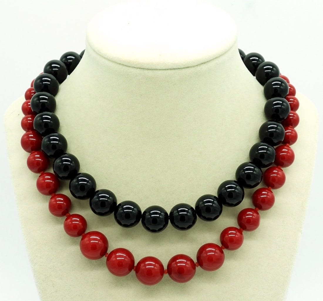 Vintage Beaded Necklaces (1 of 2)