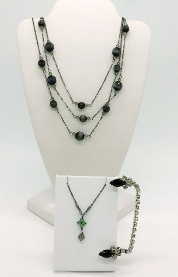 2 Beaded Necklaces & 1 Rhinestone Sweater Clip (1 of 4)