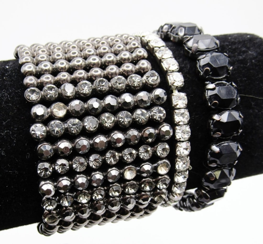 (3) RHINESTONE & BEAD STRETCH BRACELETS (1 of 3)