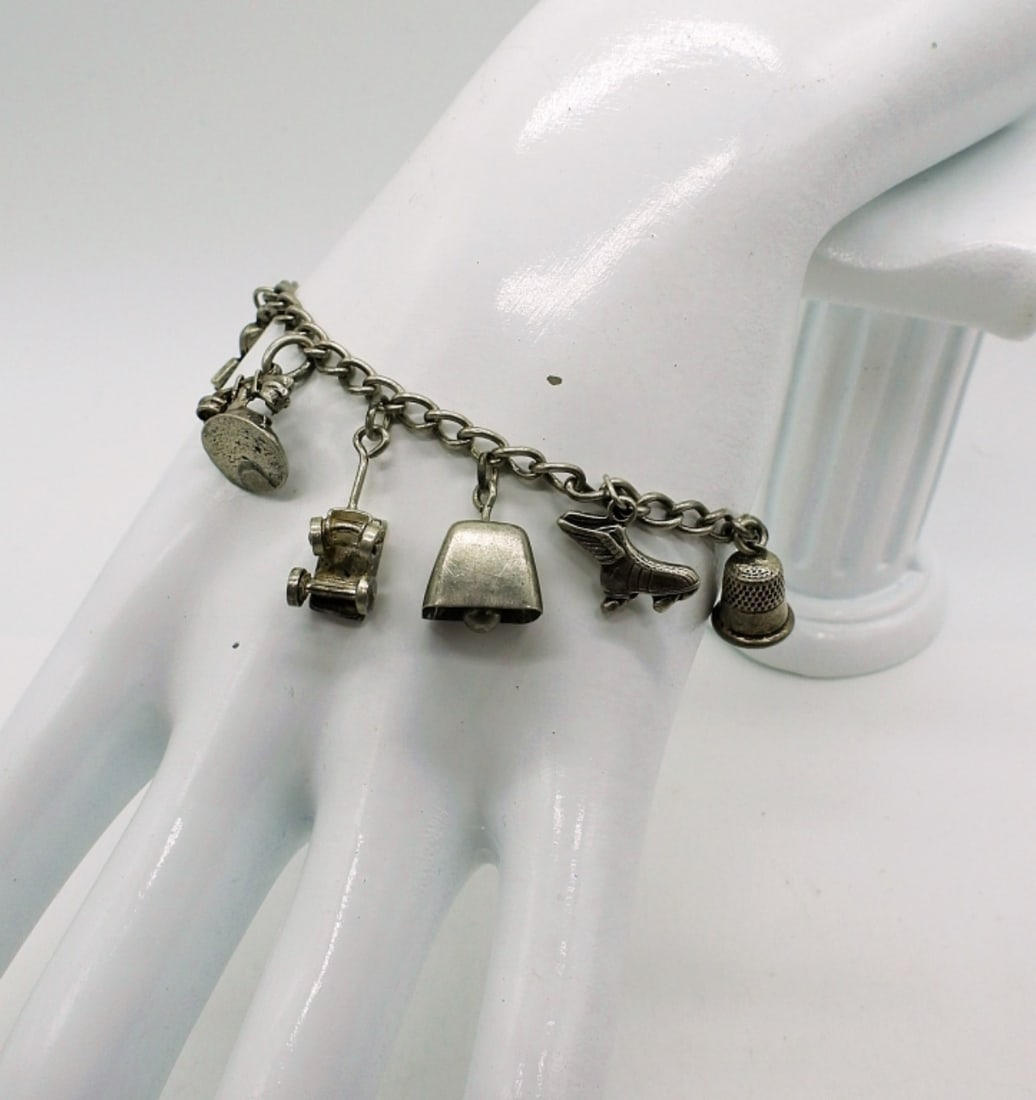 Vintage 925 Charm Bracelet - 8 Charms (1 of 3)