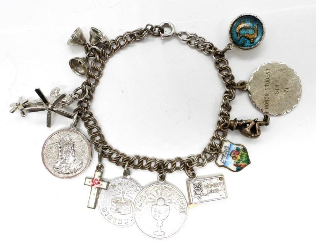 VINTAGE CHARM BRACELET 1960'S (1 of 3)
