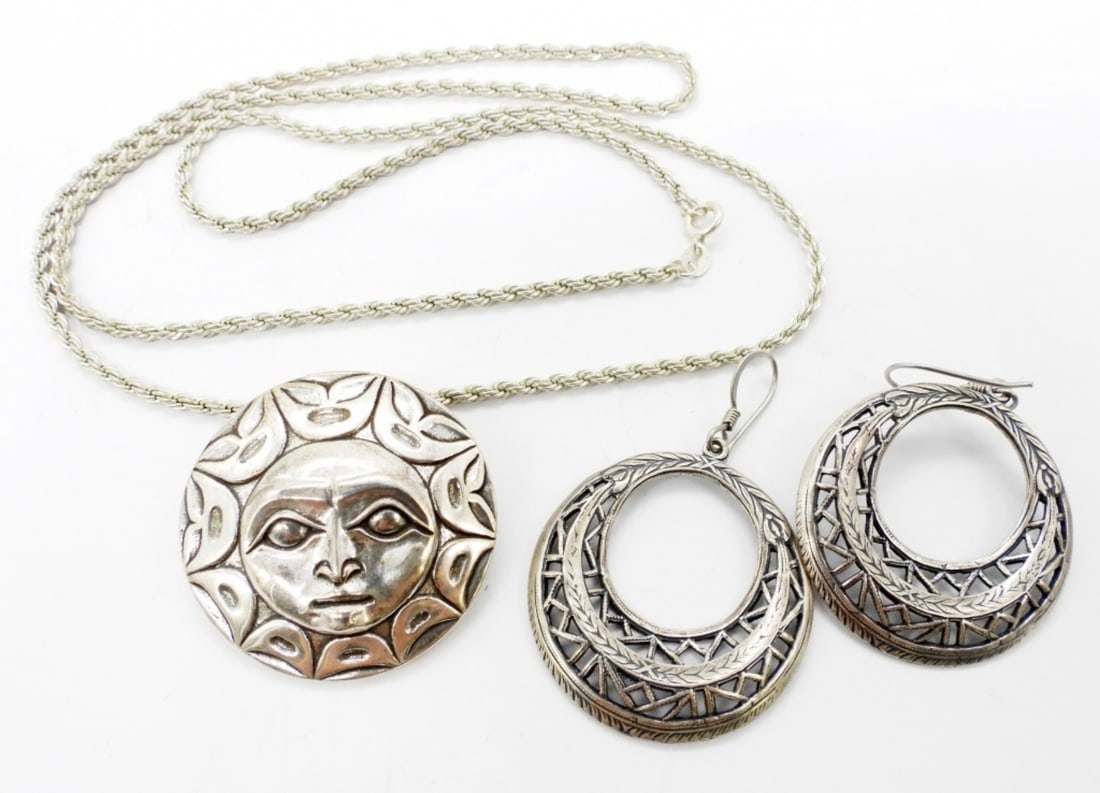 SUN PENDANT NECKLACE & CIRCLE EARRINGS (1 of 3)