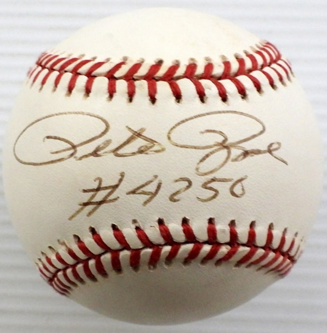 PETE ROSE #4250 AUTO BASEBALL (1 of 2)