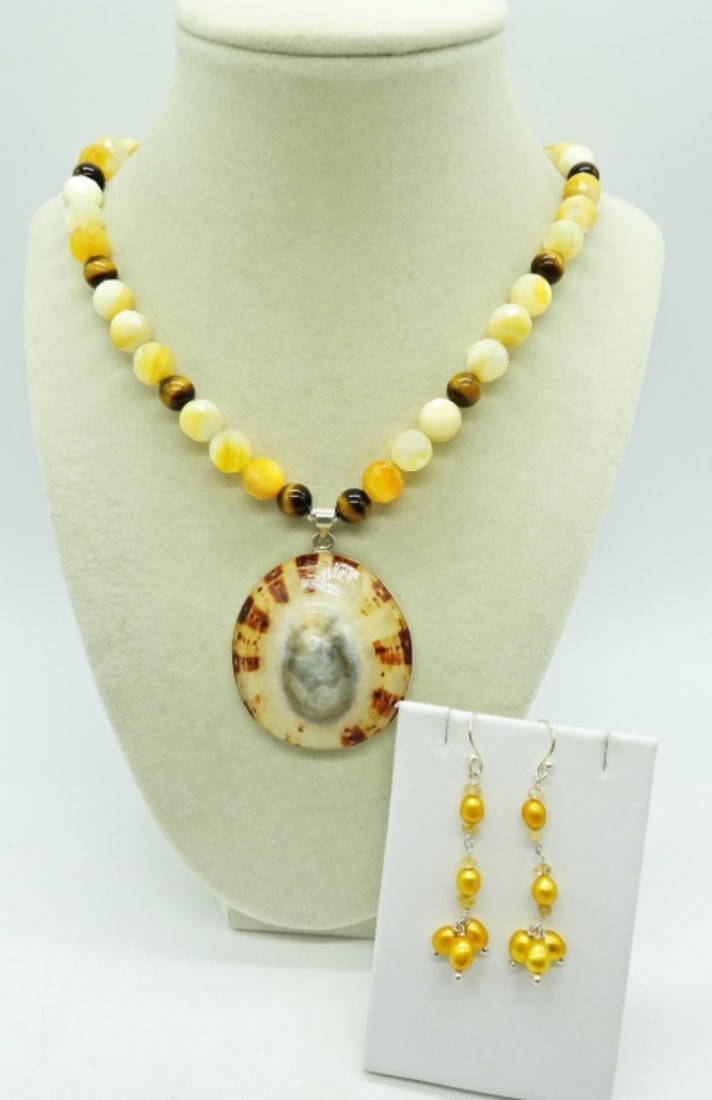 Tigers Eye, Shell & Pearl Set (1 of 4)