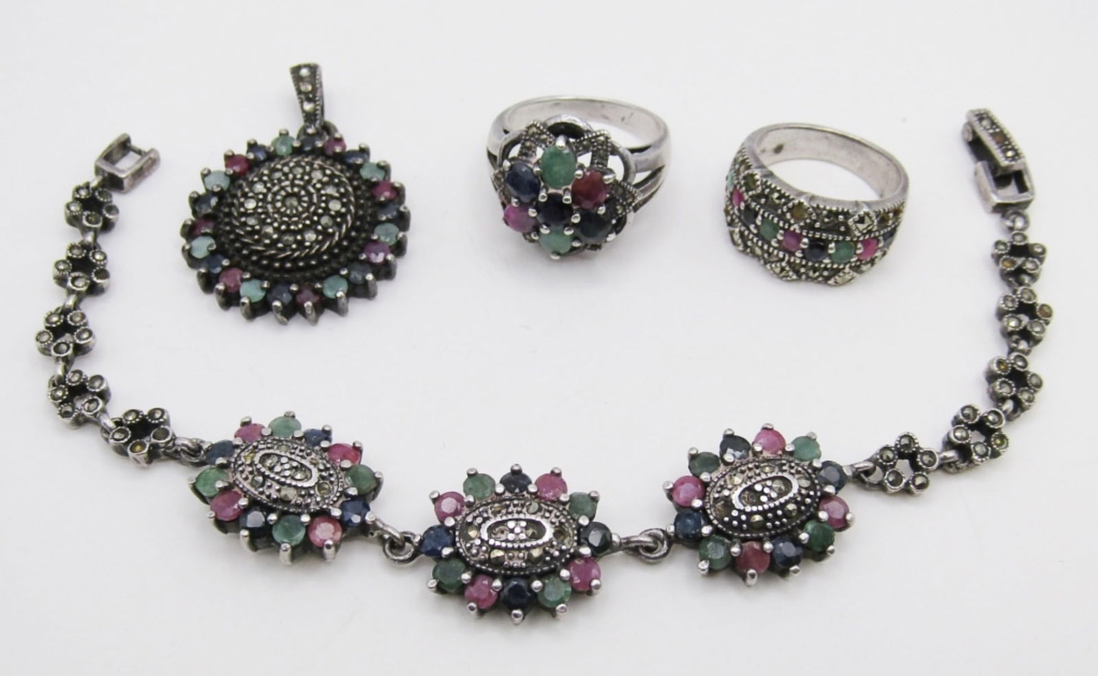 VINTAGE MULTICOLOR GEM 4-PIECE SET (1 of 6)