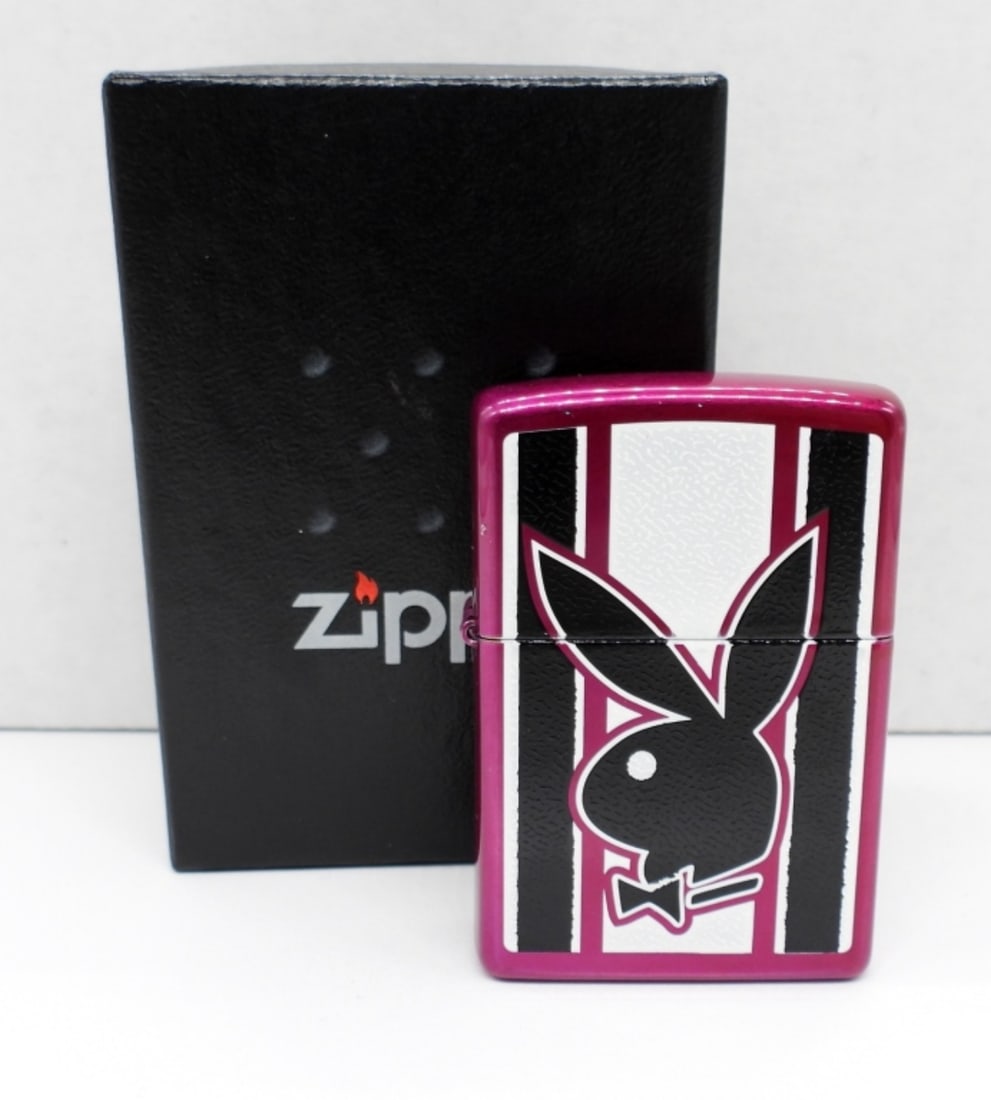 2009 SEALED PLAYBOY BUNNY ZIPPO LIGHTER (1 of 4)