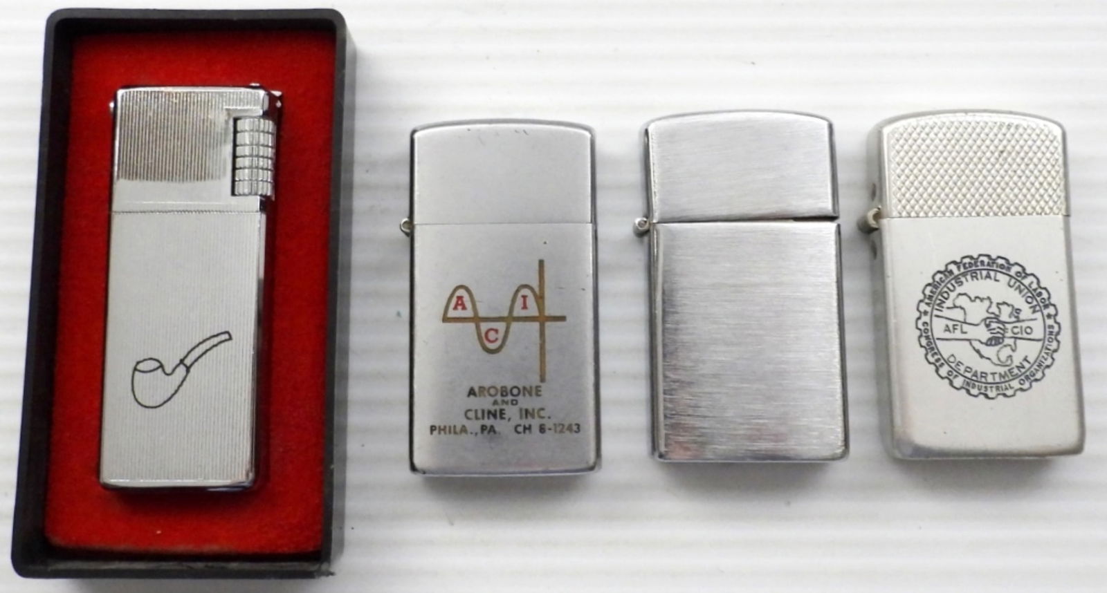 (4) VINTAGE LIGHTERS - FIVE STAR in CASE (1 of 4)