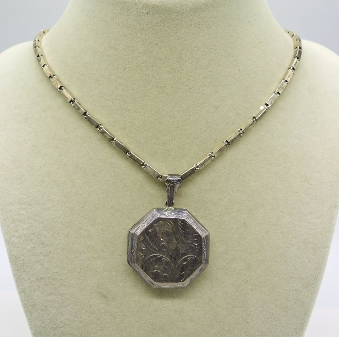 Sterling Locket & Chain: Vintage Sterling Locket on a Sterling Chain, 16". 16 DWT
