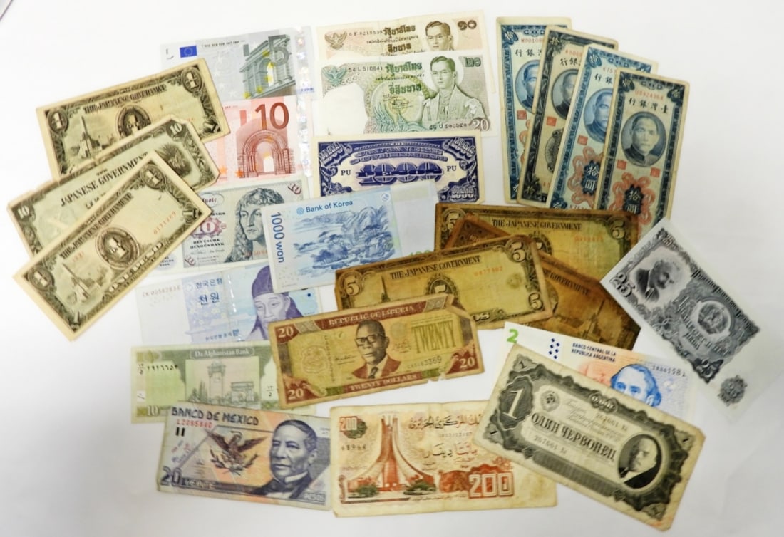 25 pc FOREIGN CURRENCY / PAPER MONEY (1 of 4)