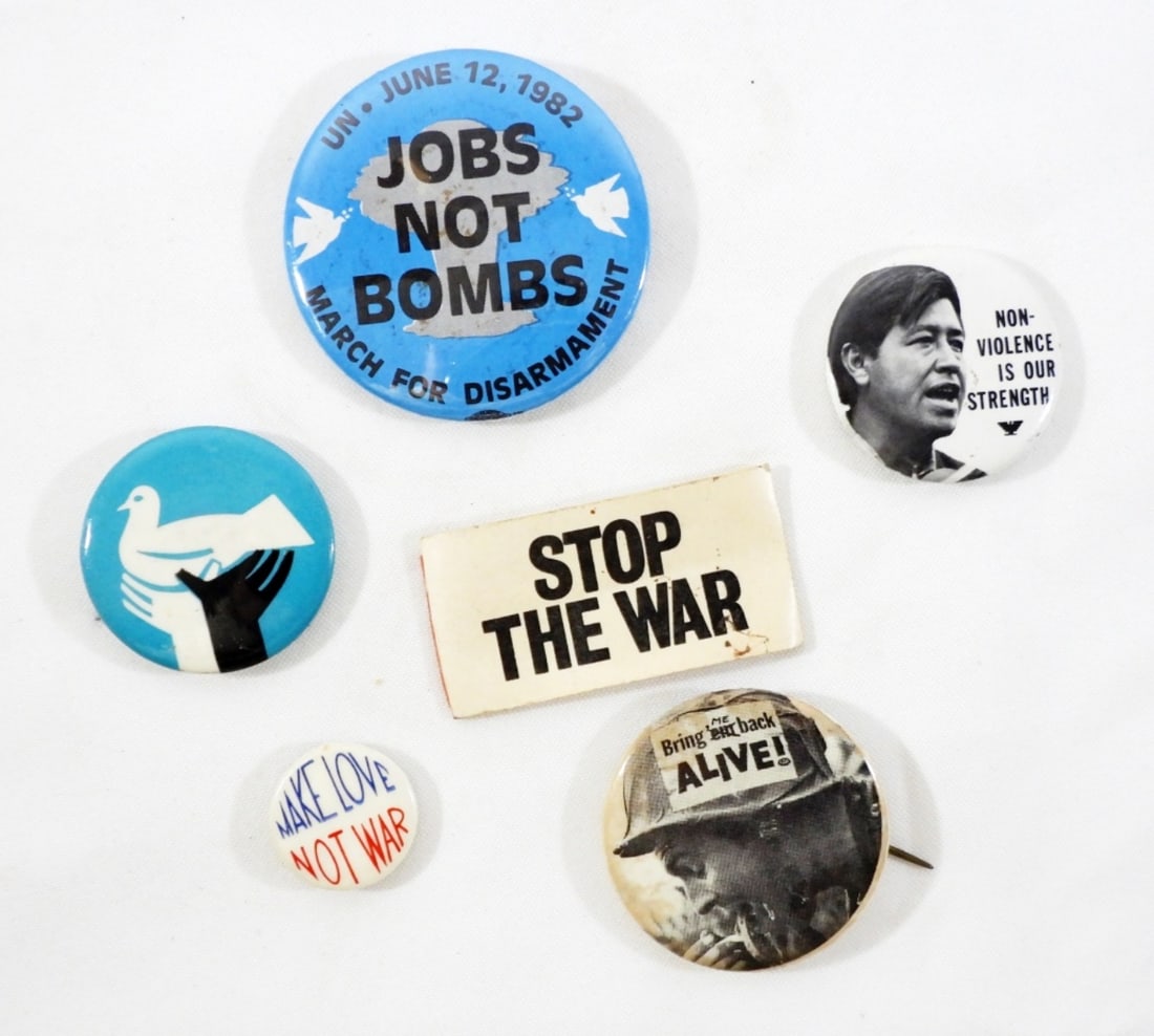 (6) ANTI-WAR BUTTONS / SLOGAN TAGs (1 of 1)