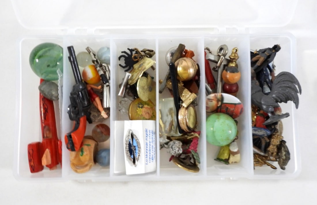 AWESOME TRINKET BOX filled w/ TRINKETS! (1 of 7)