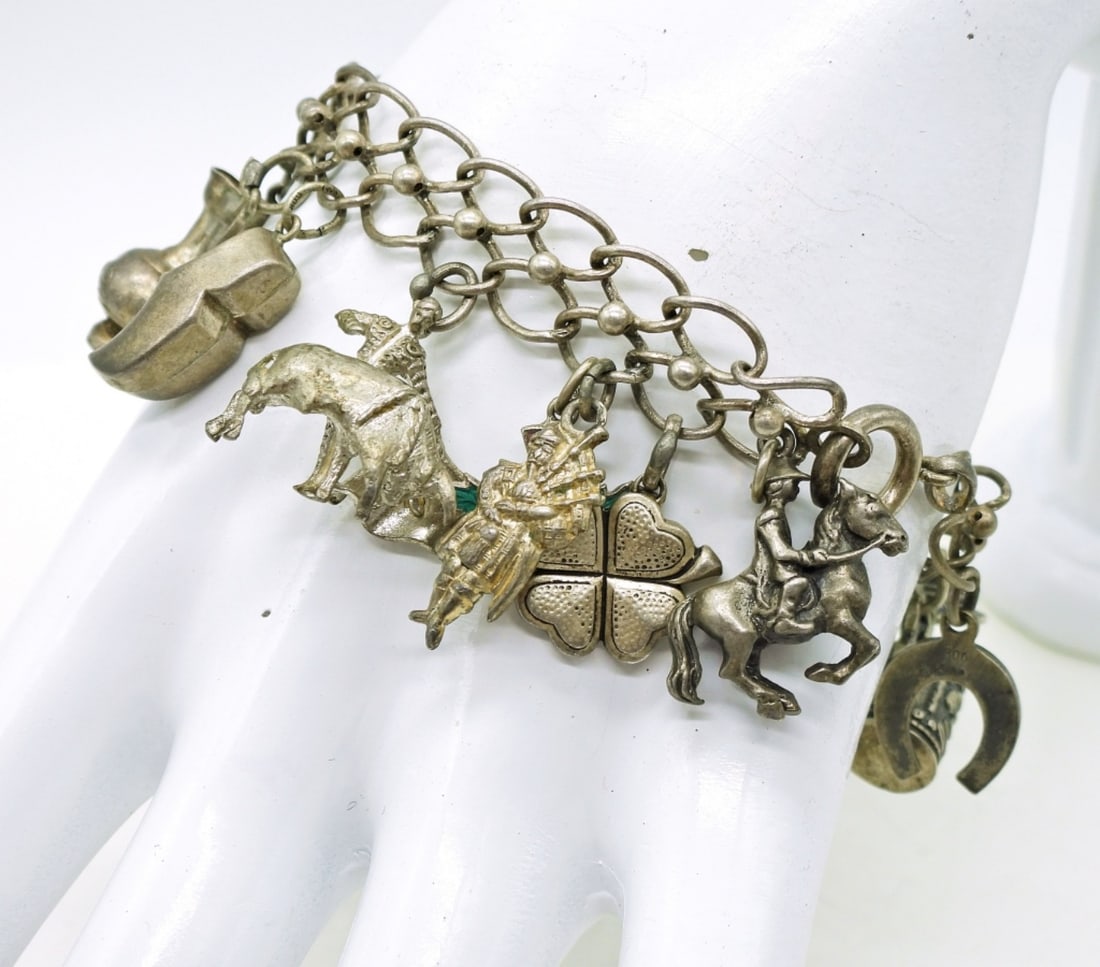 Amazing Sterling Charm Bracelet (1 of 4)