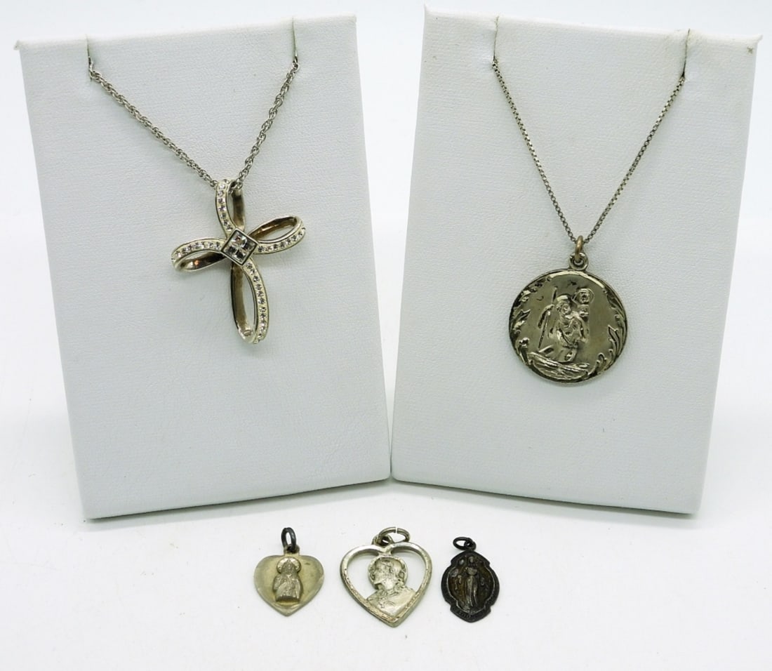 (7) Christian Religious Necklaces 925 (1 of 4)