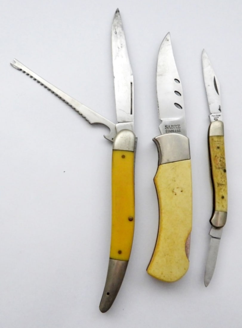 (3) VTG KNIVES - FISHING KNIFE, SABRE (1 of 2)