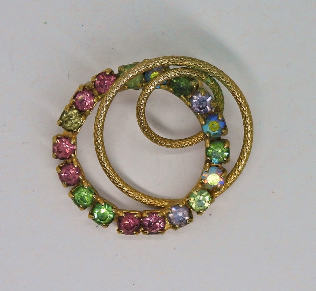 Vintage Uranium Glass Brooch (1 of 3)