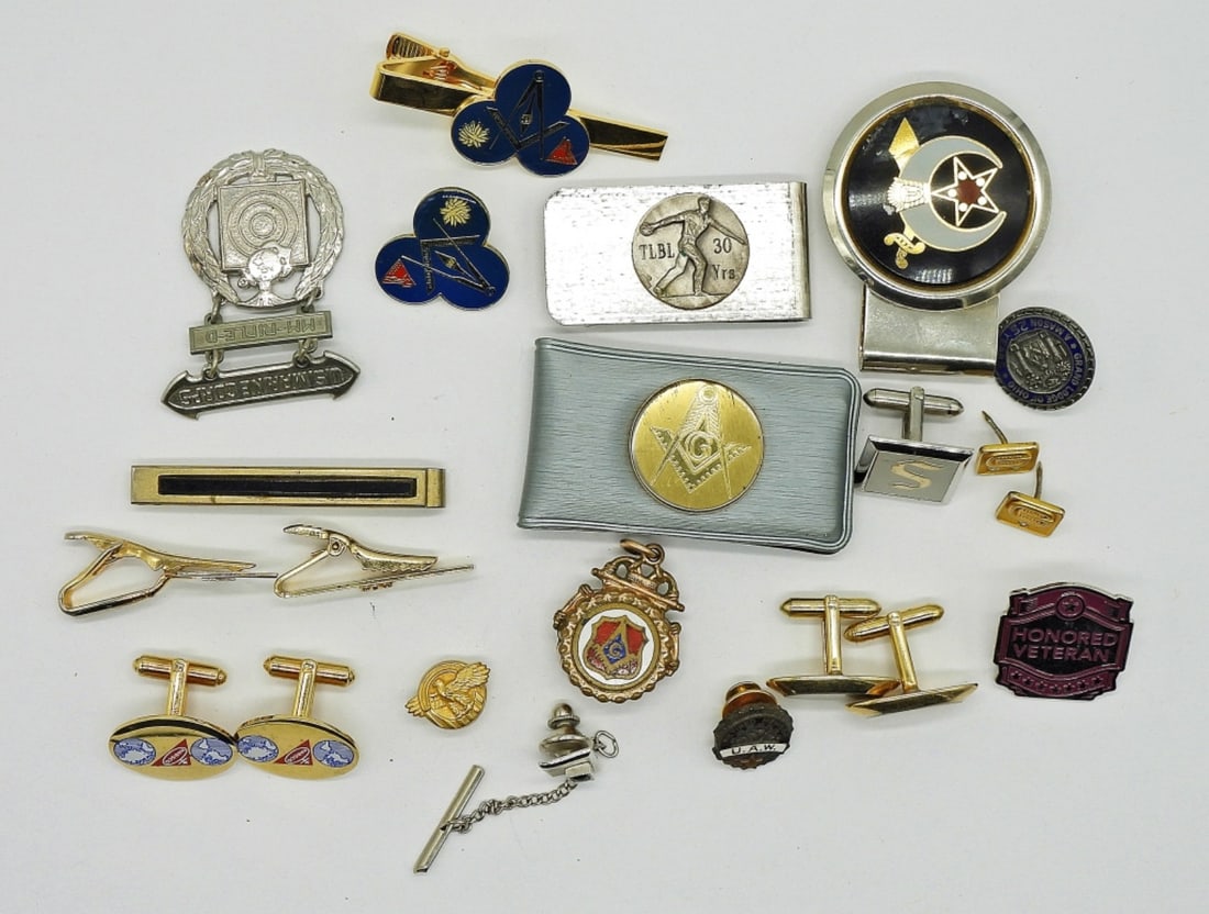 20 Piece Men's Accessories (1 of 2)