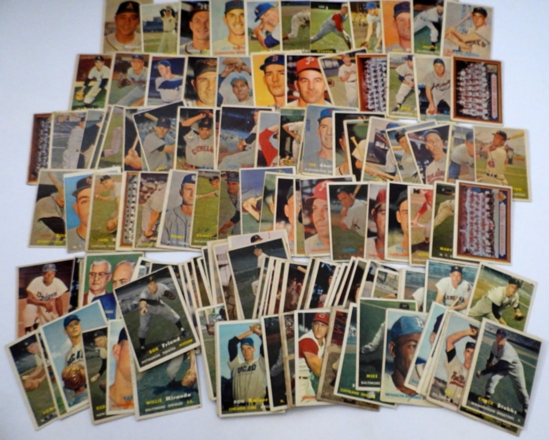 (134) 1957 TOPPS BASEBALL CARDS (1 of 6)