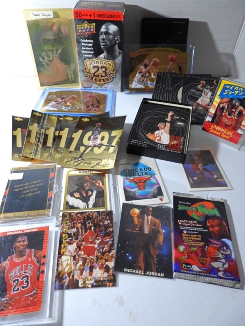 MICHAEL JORDAN COLLECTORS LOT (1 of 4)