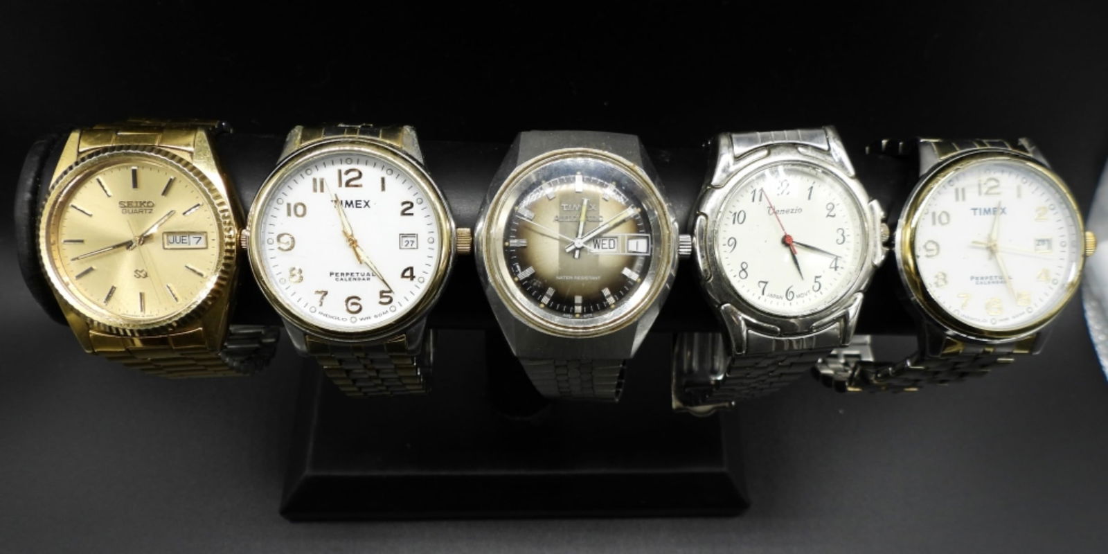 (5) MENS WATCHES: 3- TIMEX, 1- VENEZIO,1 SEIKO QUARTZ, NOT TESTED