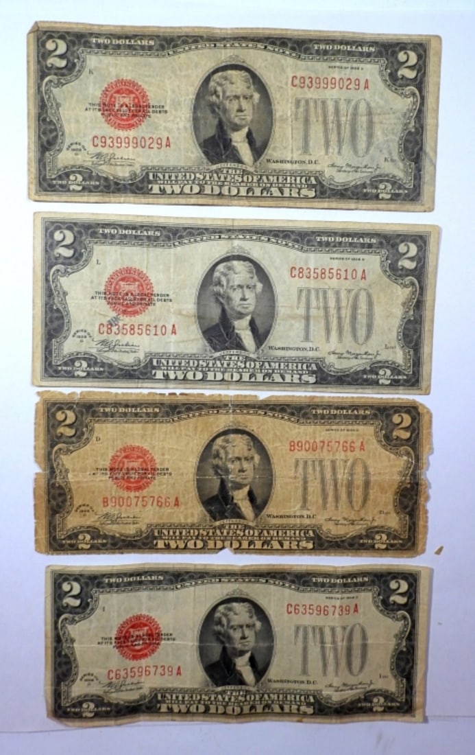 (4) 1928 $2 RED SEAL U.S. NOTES (1 of 2)