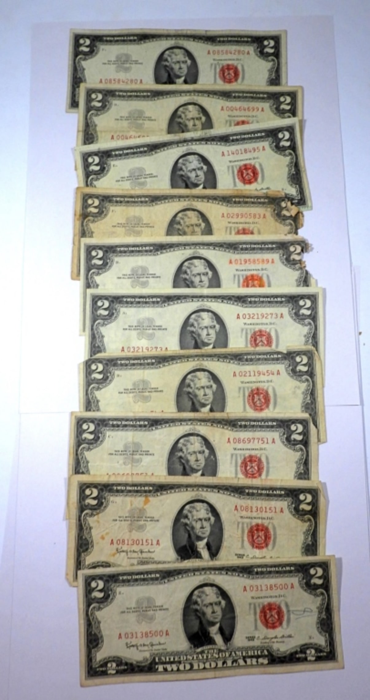 (10) 1963 $2 RED SEAL U.S. NOTES (1 of 3)