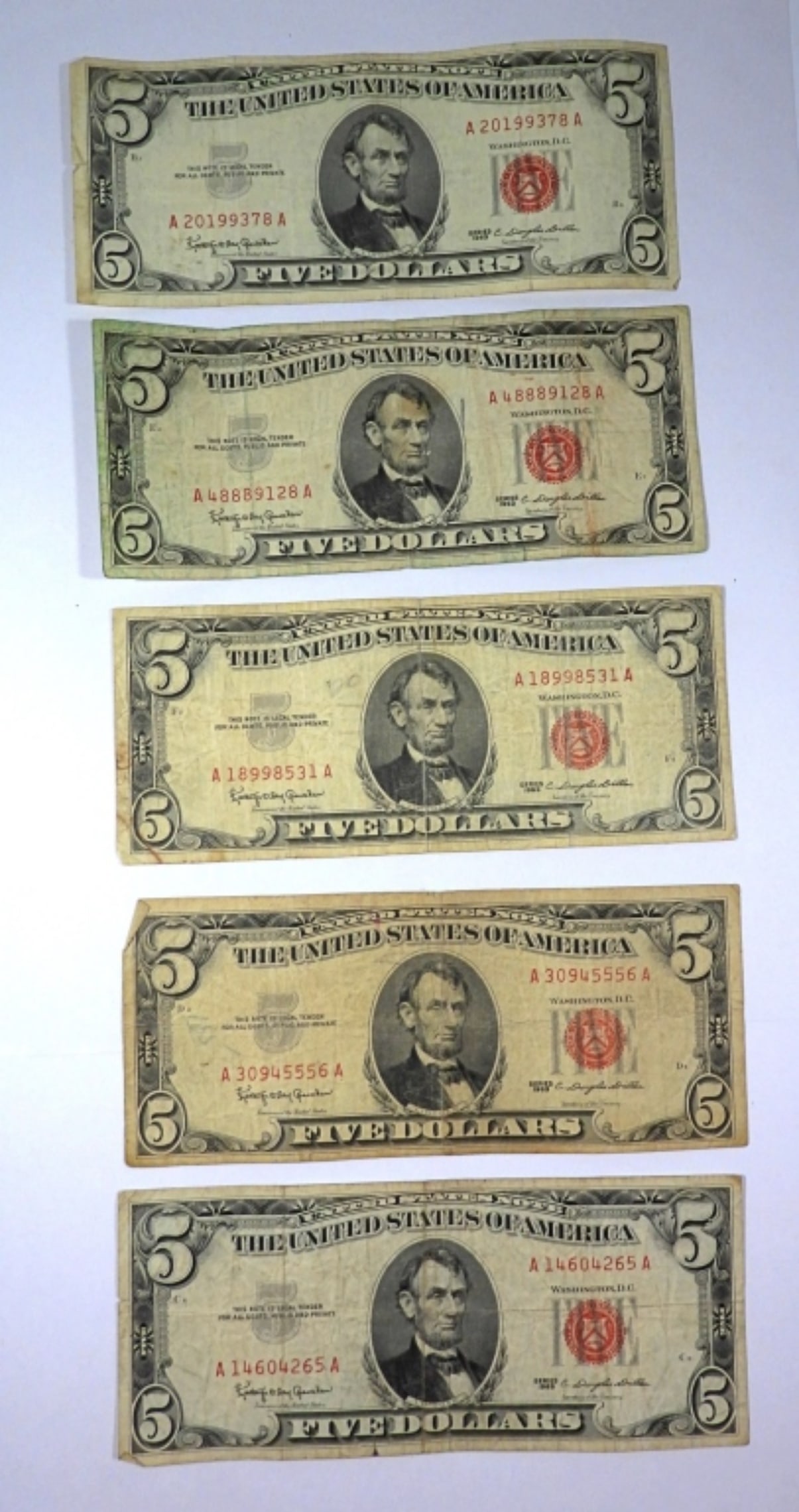 (5) 1963 $5 RED SEAL U.S. NOTES (1 of 2)
