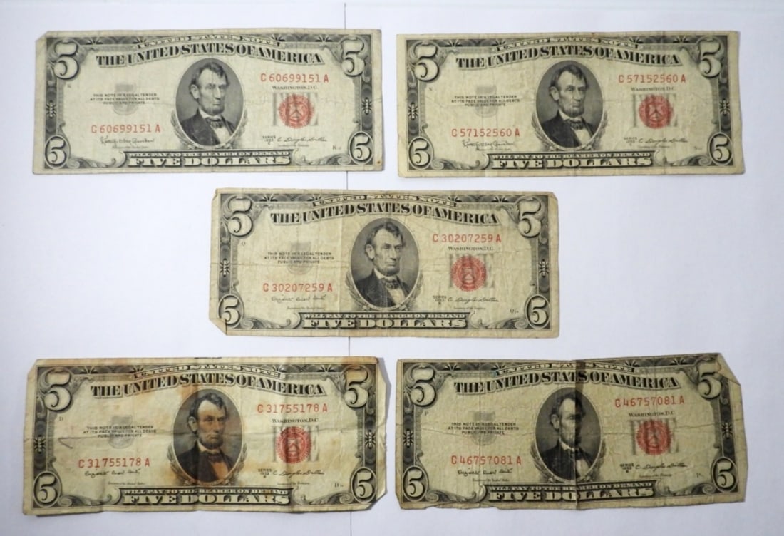 (5) 1953 $5 RED SEAL U.S. NOTE (1 of 2)