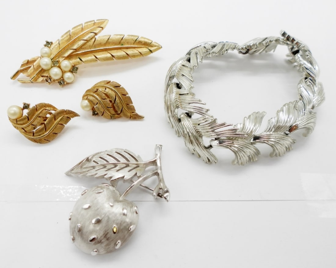 TRIFARI & LISNER SET OF 4 (1 of 5)