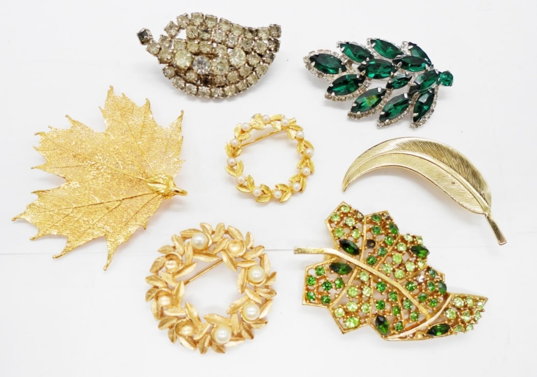 VINTAGE URANIUM GLASS BROOCH & 6 MORE (1 of 3)