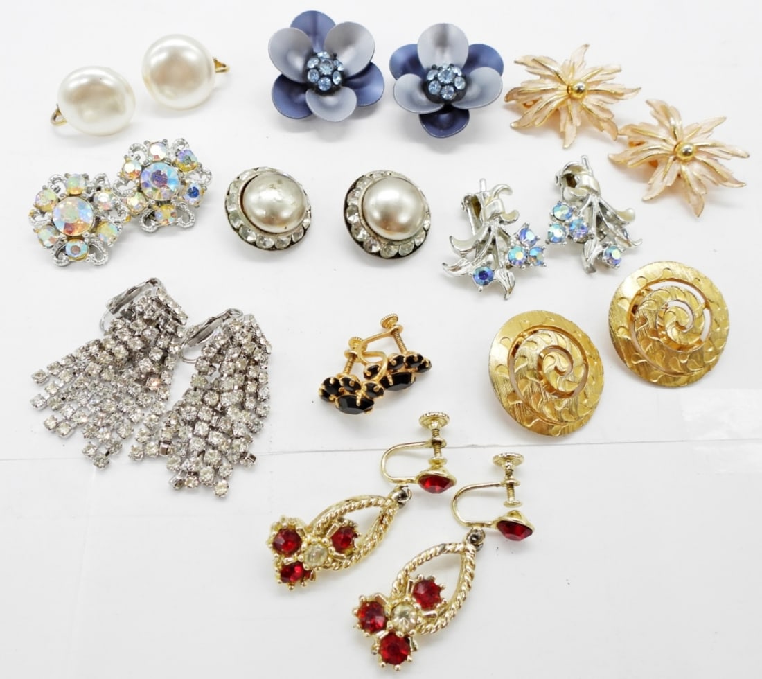 10 PAIR OF VINTAGE EARRINGS (1 of 5)