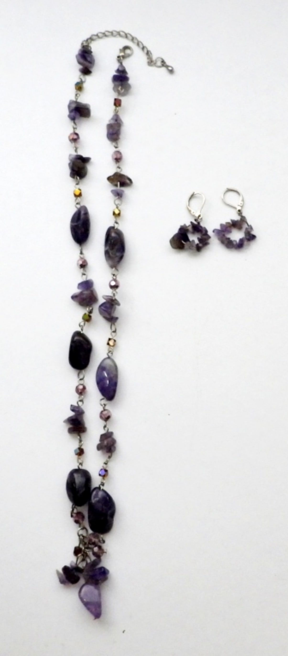 MATCHING PURPLE STONE EARRINGS/ NECKLACE: 26" PURPLE NATURAL STONE NECKLACE & MATCHING PIERCED EARRINGS