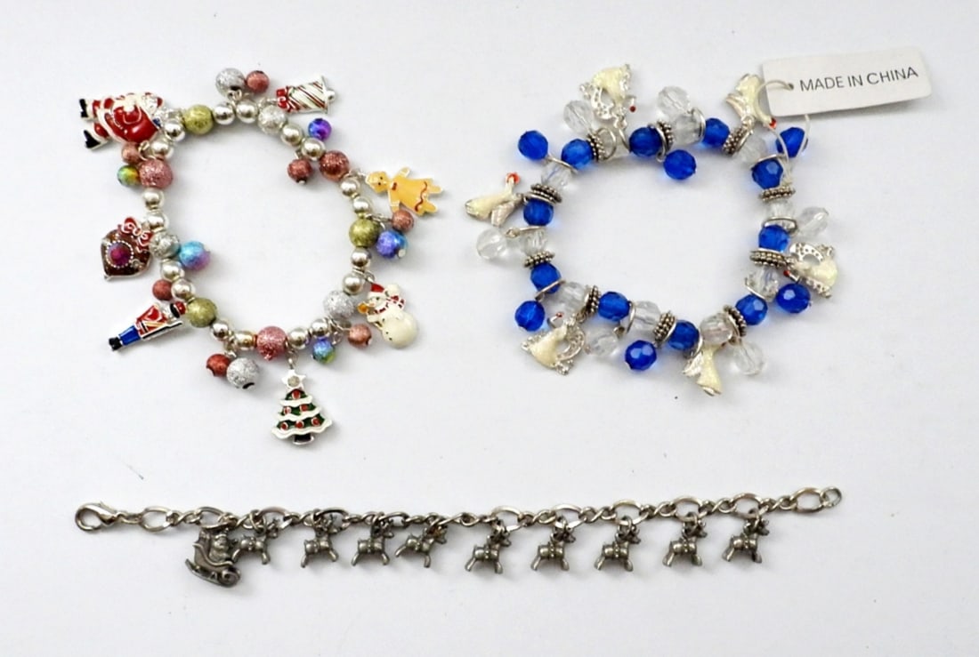 (3) CHRISTMAS THEMED BRACELETS (1 of 3)