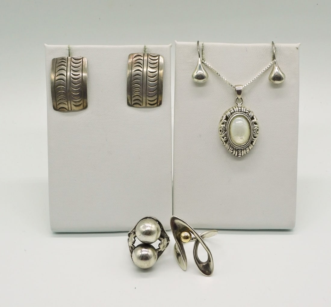 2 VINTAGE 925 RINGS, EARRINGS & NECKLACE (1 of 4)