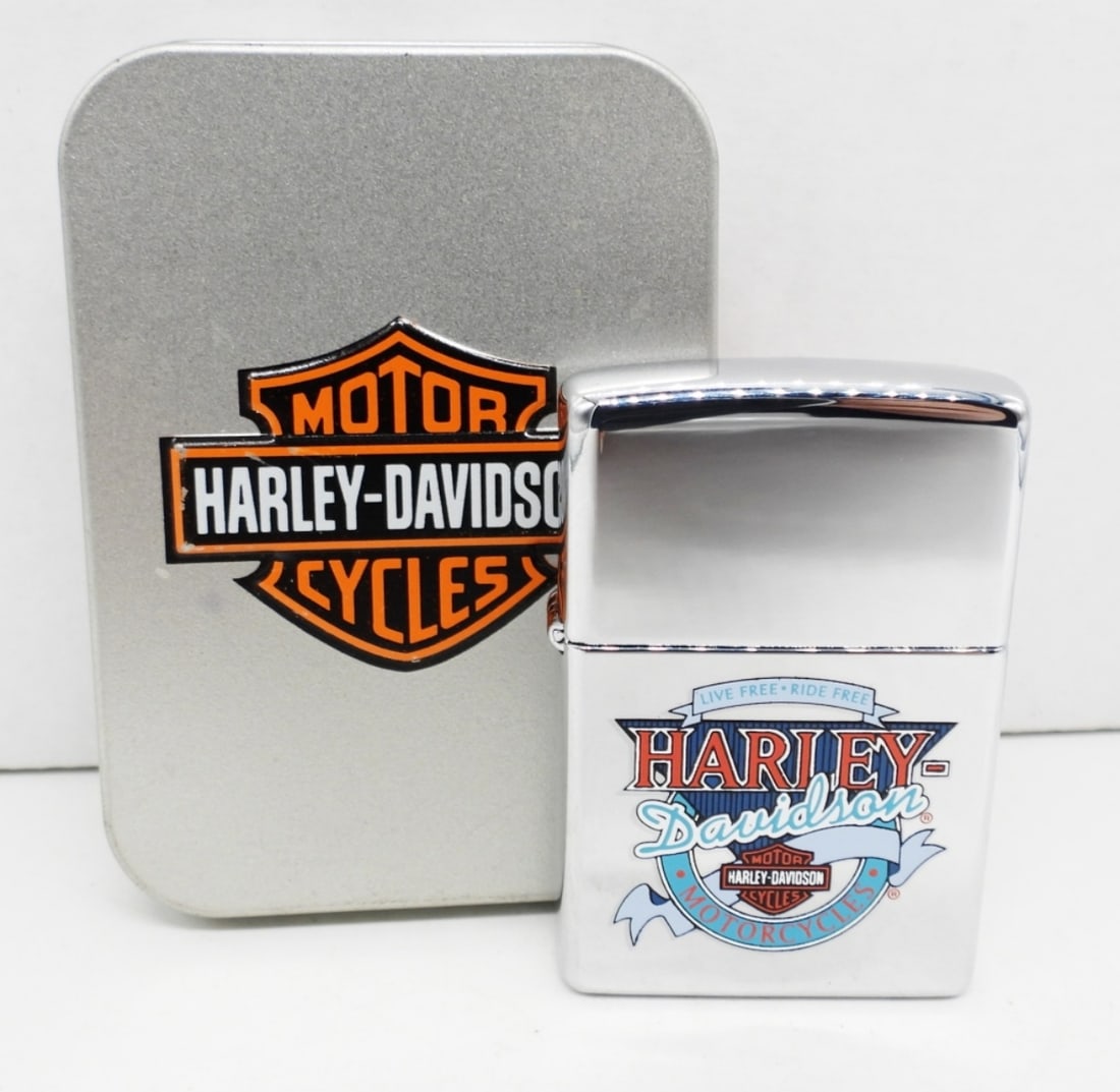 1999 SEALED HARLEY DAVIDSON ZIPPO (1 of 4)