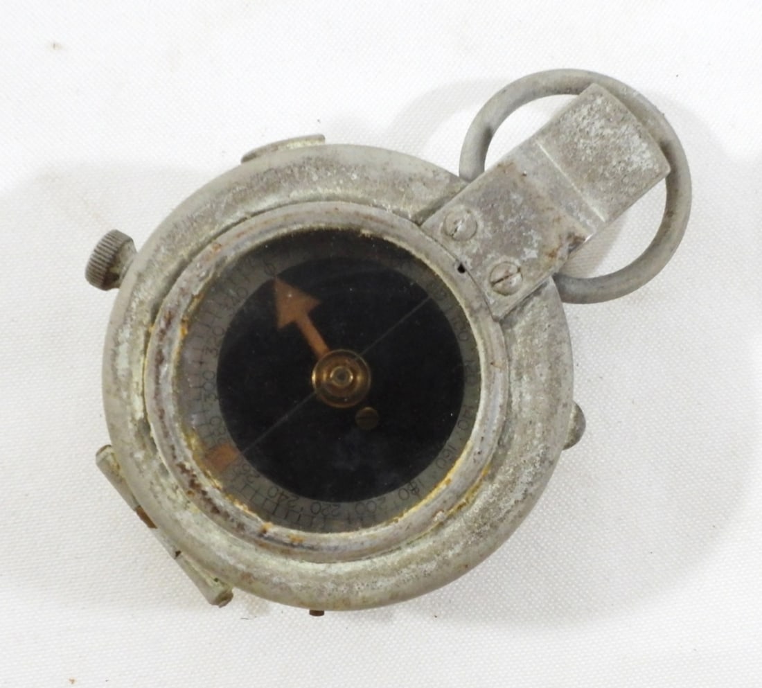 1918 WWI MILITARY COMPASS w/CASE (1 of 4)