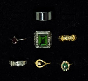 7 CUTE COSTUME RINGS