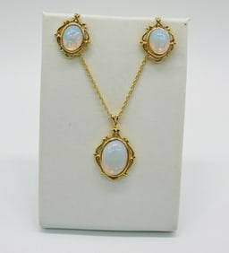 VINTAGE FASHION FAUX OPAL SET