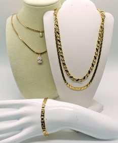 4 GOLD TONE NECKLACES & 1 BRACELET