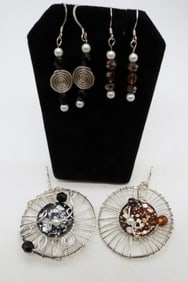(2) SILVER WIRE PENDANTS AND DANGLE EARRINGS SET