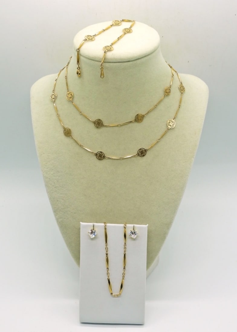 AVON SET & MORE (1 of 3)