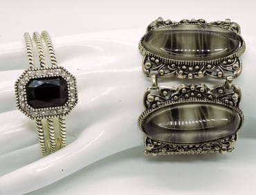 2 LARGE FASHION BRACELETS