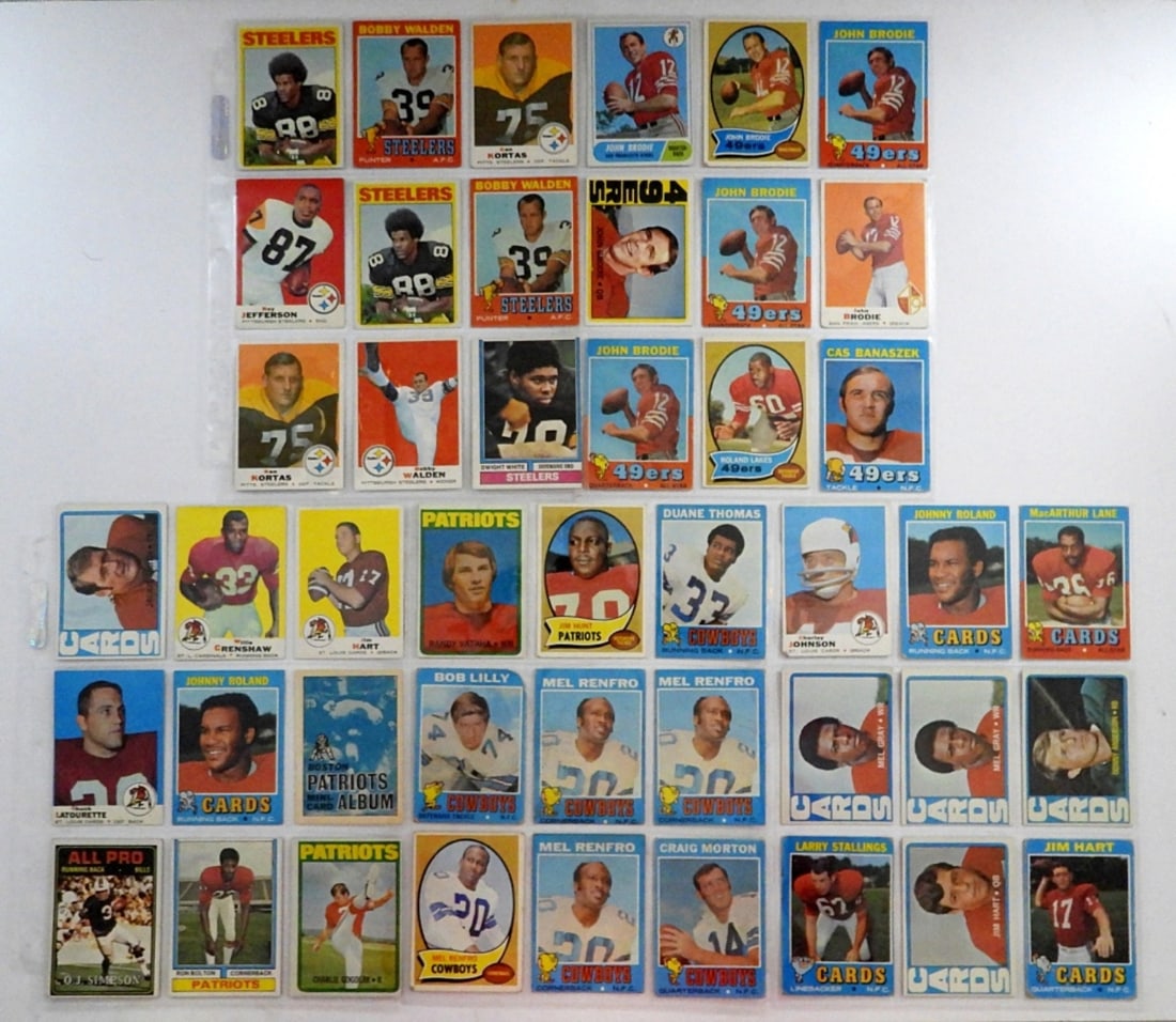 (45) 1970s FOOTBALL CARDS w/STARS: BRODIE, MEL RENFRO, SIMPSON & MORE - EX/VGEX/VG+ Few 1969