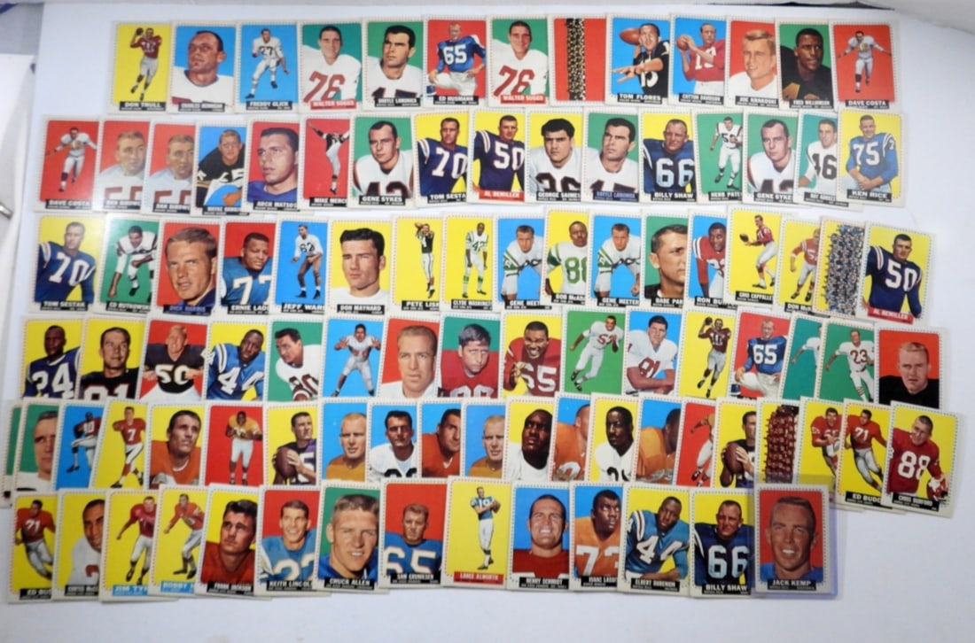 (98) 1964 TOPPS FOOTBALL CARDS: GREAT MIX / SOME DUPLICATES / SOME STARS - OVERALL VGEX/EX