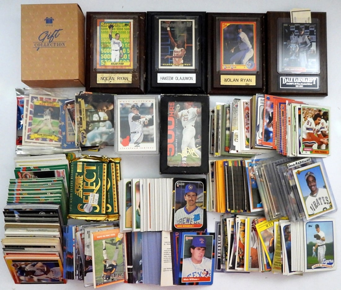 AVON BABE RUTH COLLECTORS TIN w/CARDS (1 of 5)