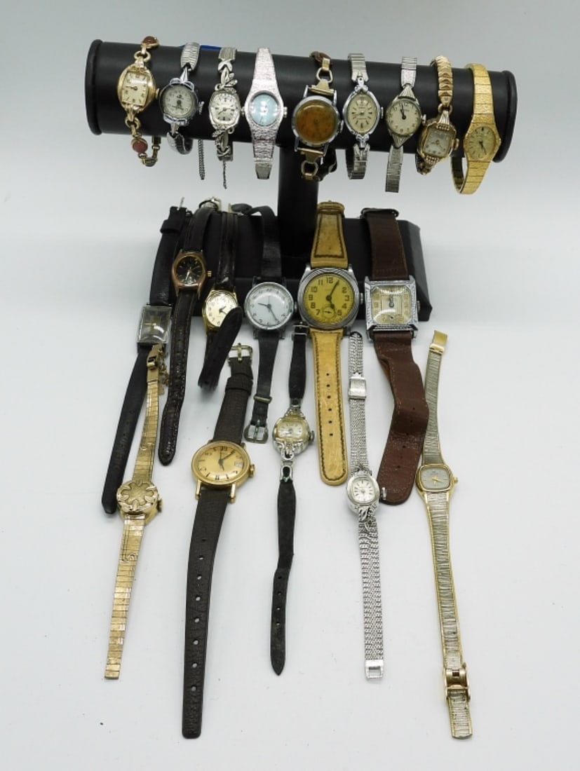 20 VINTAGE LADIES GOLD/SILVER TONE/LEATHER: 20 VINTAGE LADIES GOLD AND SILVER TONE / LEATHER BANDS. HAMILTON, BULOVA, WALTHAM, TIMEX, ELGIN & MORE. SEE PHOTOS. (NOT TESTED AS TO WORKING OR NOT)