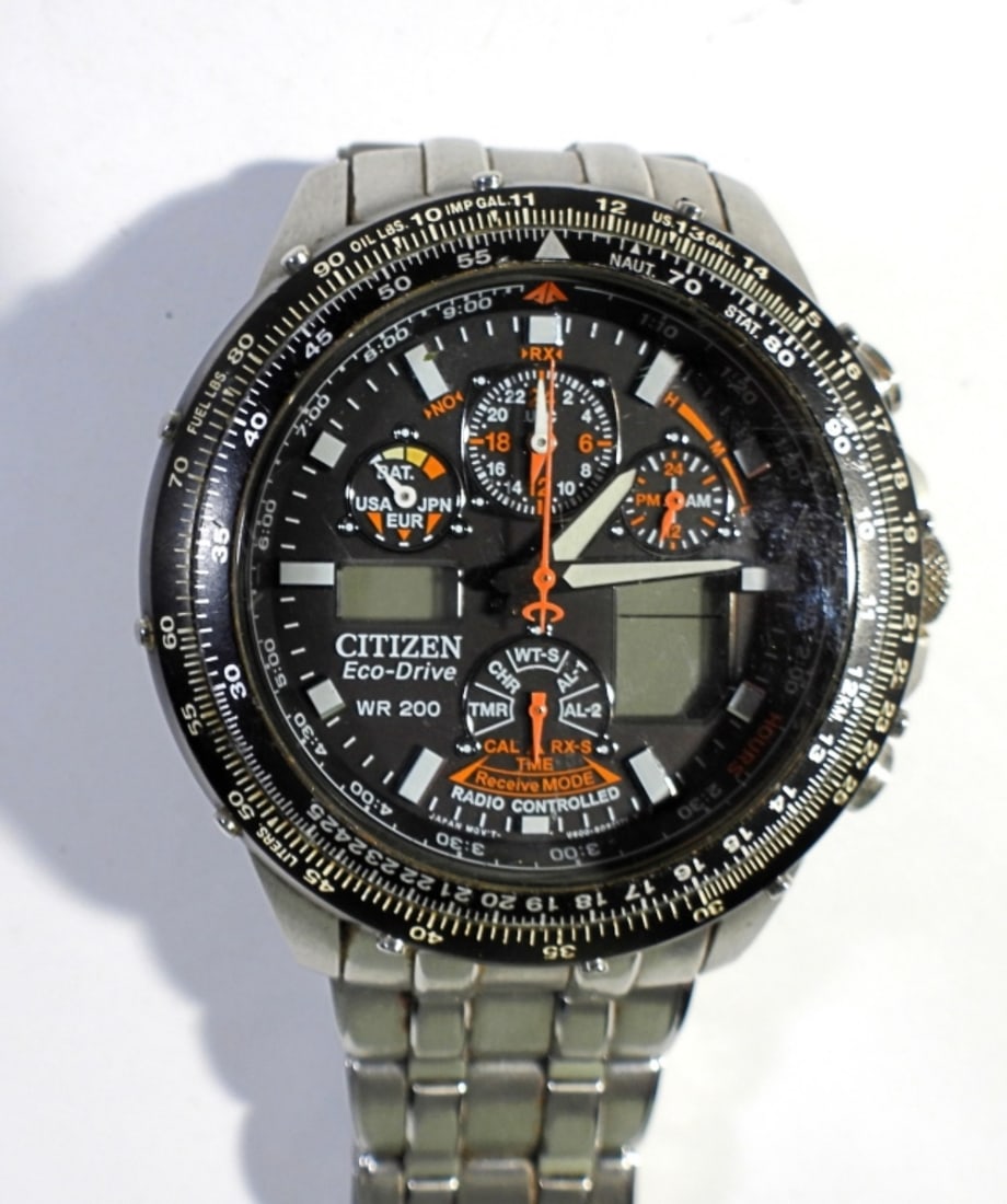 CITIZEN ECO-DRIVE SKYHAWK AT WR 200: RADIO CONTROLLED MENS WATCH - NICE USED CONDITION - UNTESTED