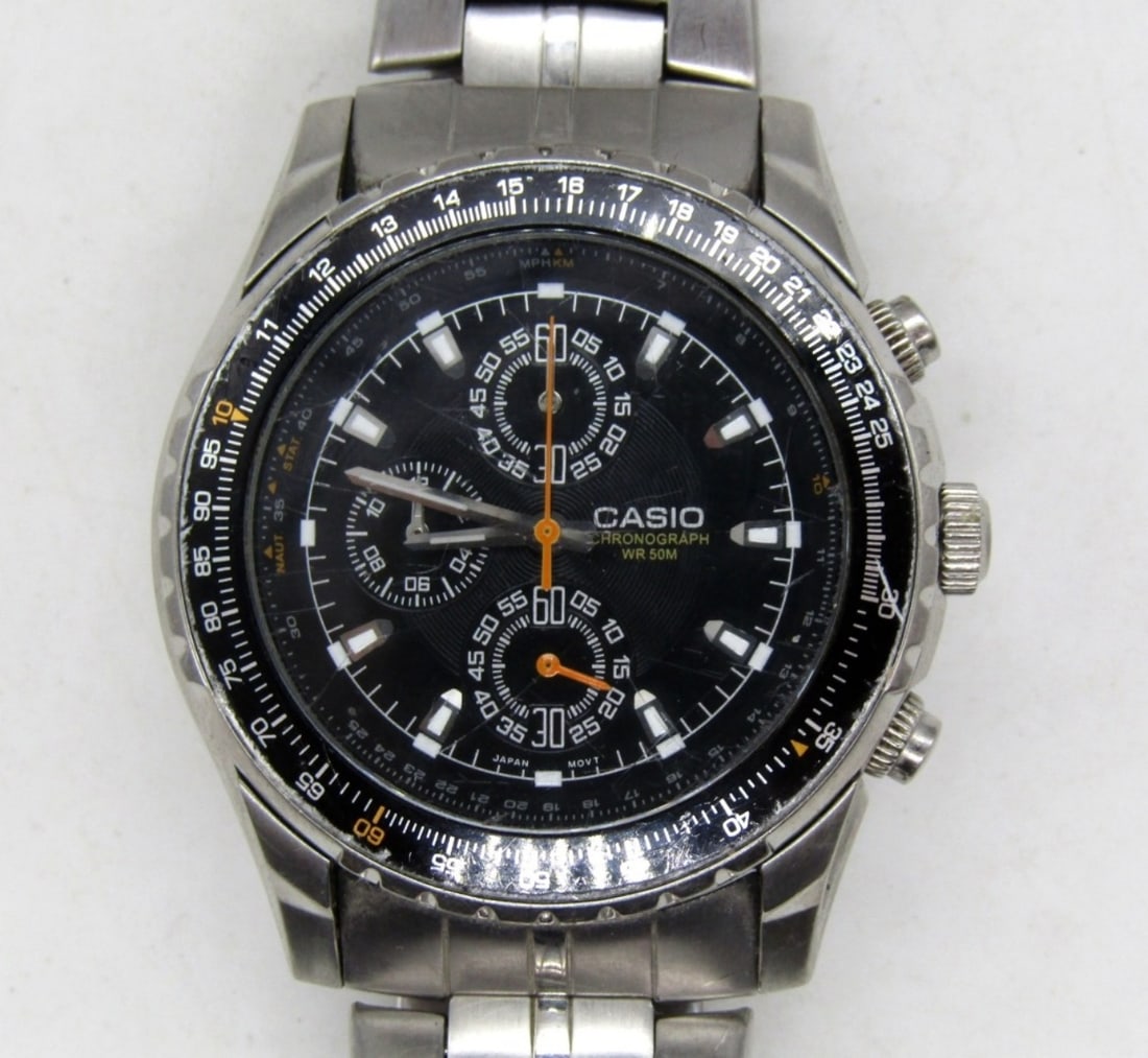 CASIO AVIATOR CHRONOGRAPH WATCH (1 of 3)